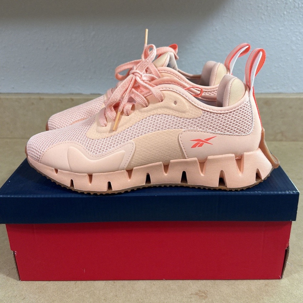 NEW Reebok Zig Dynamica Shoes